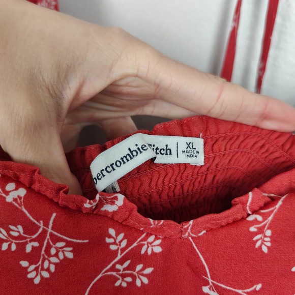 Abercrombie & Fitch Top Womens‎ XL Red Floral Print Tie Back Smocked Sweetheart - Picture 5 of 8
